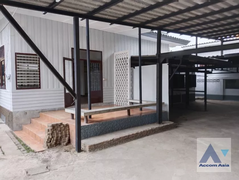 6  House for rent and sale in Sukhumvit ,Bangkok BTS Ekkamai AA36473