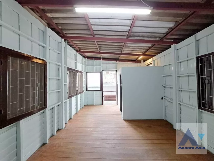 9  House for rent and sale in Sukhumvit ,Bangkok BTS Ekkamai AA36473