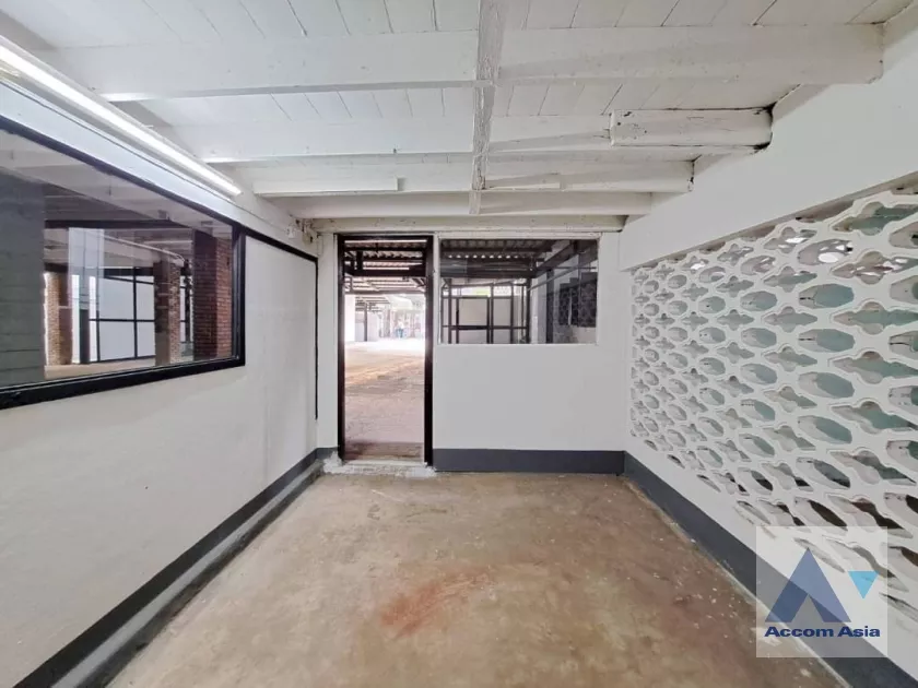 8  House for rent and sale in Sukhumvit ,Bangkok BTS Ekkamai AA36473