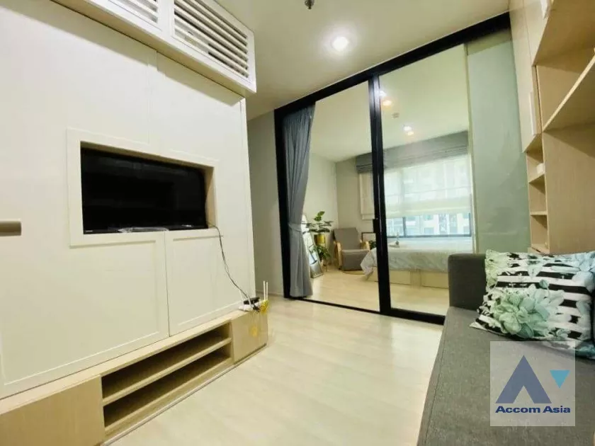 Life Asoke Condominium  1 Bedroom for Sale BTS Asok in Ratchadapisek Bangkok