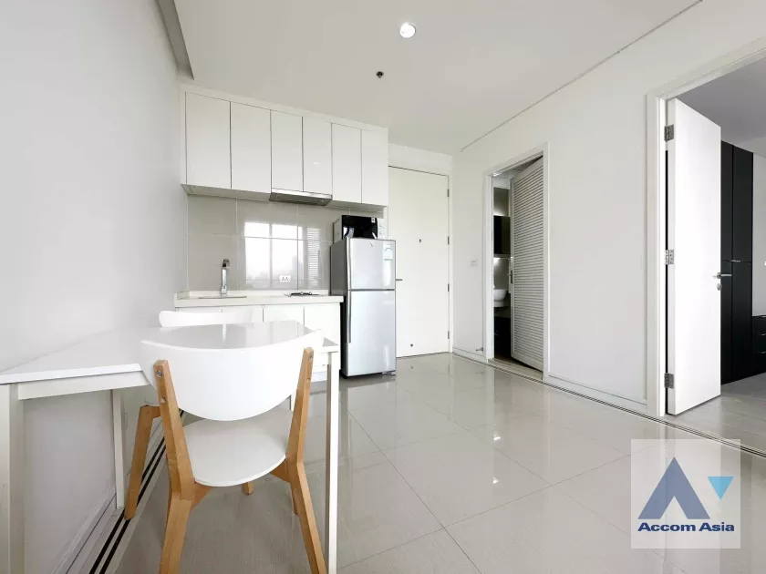 unitTC Green Condominium