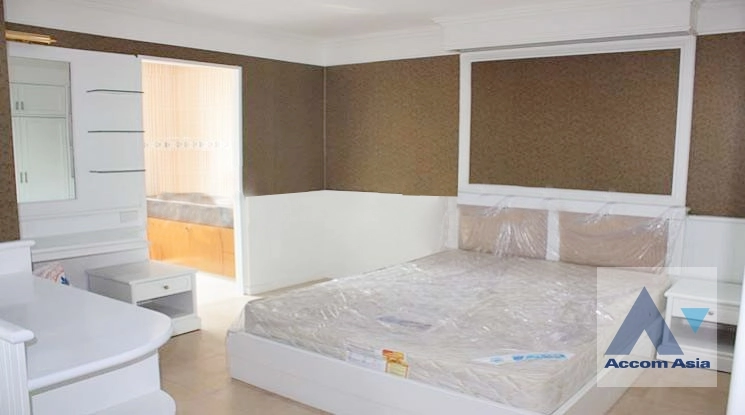  3 Bedrooms  Condominium For Sale in Sukhumvit, Bangkok  near BTS Phrom Phong (AA36480)