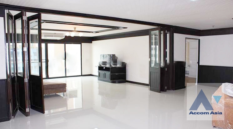 Baan Prompong Condominium  3 Bedroom for Sale BTS Phrom Phong in Sukhumvit Bangkok