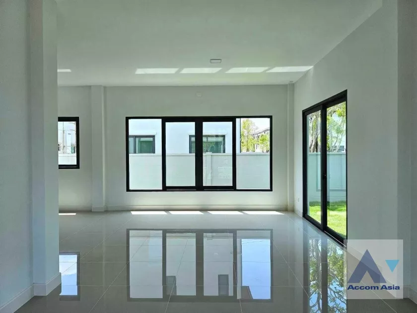 unit 3 Bedrooms  House For Sale in Samutprakan, Samutprakan  (AA36484)