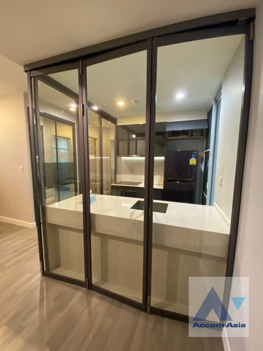 7  2 br Condominium For Sale in Silom ,Bangkok BTS Surasak at The Room Sathorn Pan Road AA36490