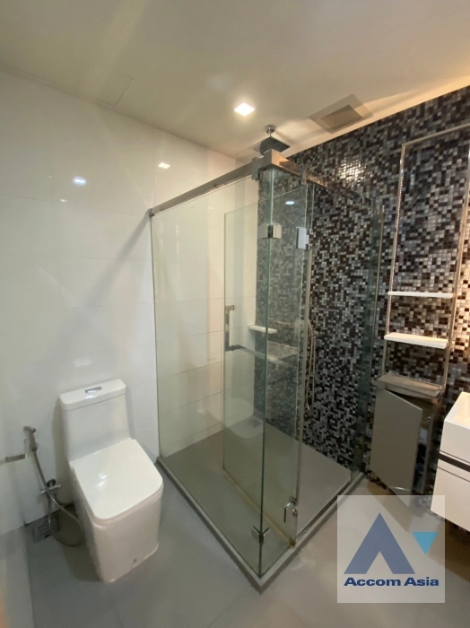 13  2 br Condominium For Sale in Silom ,Bangkok BTS Surasak at The Room Sathorn Pan Road AA36490