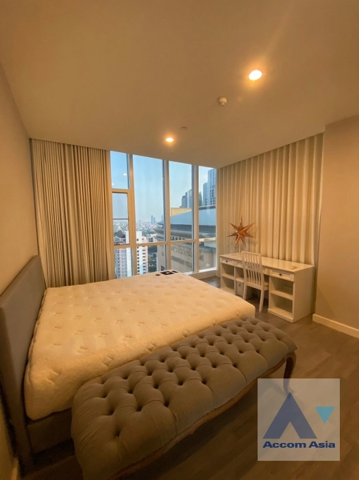 10  2 br Condominium For Sale in Silom ,Bangkok BTS Surasak at The Room Sathorn Pan Road AA36490