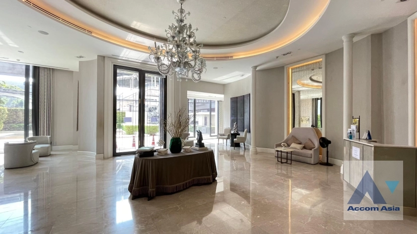 15  2 br Condominium For Sale in Silom ,Bangkok BTS Surasak at The Diplomat Sathorn AA36491