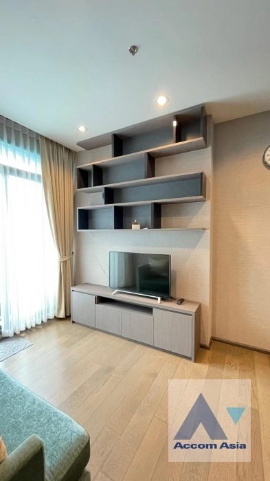 unit 2 Bedrooms  Condominium For Sale in Silom, Bangkok  near BTS Surasak (AA36491)