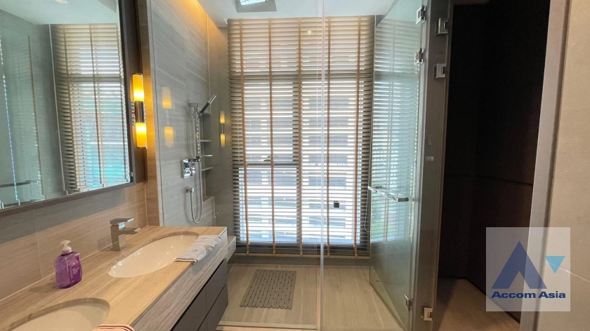 7  2 br Condominium For Sale in Silom ,Bangkok BTS Surasak at The Diplomat Sathorn AA36491