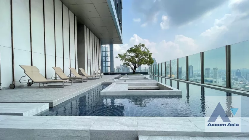 12  2 br Condominium For Sale in Silom ,Bangkok BTS Surasak at The Diplomat Sathorn AA36491