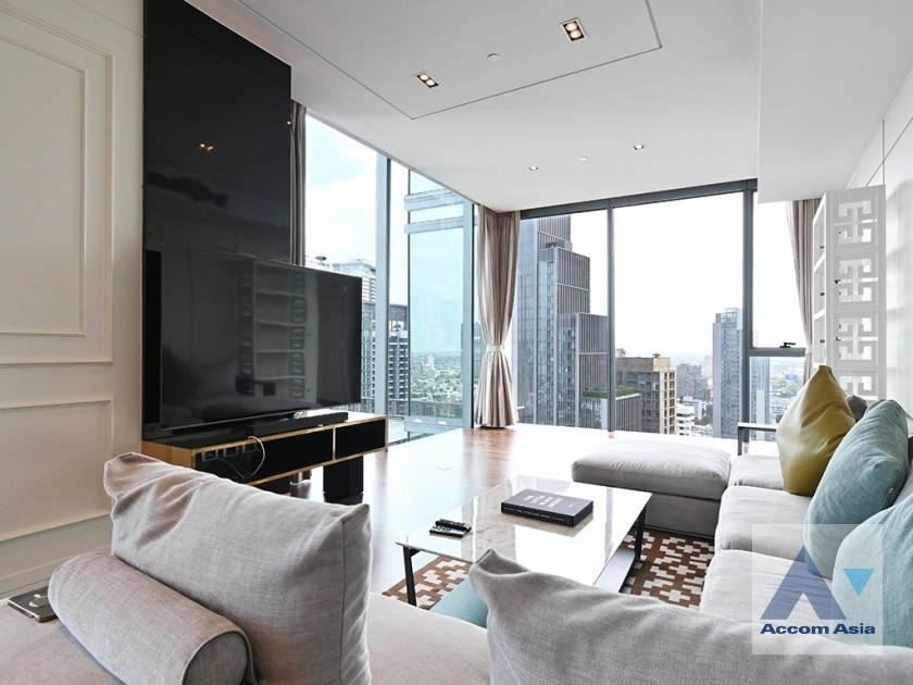  3 Bedrooms  Condominium For Rent in Sukhumvit, Bangkok  near BTS Phrom Phong (AA36494)