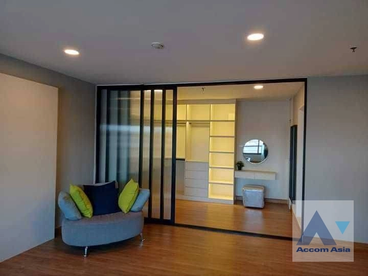 unit 2 Bedrooms  Condominium For Rent & Sale in Ploenchit, Bangkok  near BTS Ploenchit (AA36506)