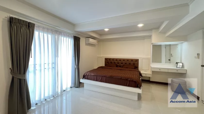 unit 1 Bedroom  Apartment For Rent in Sukhumvit, Bangkok  near BTS Phrom Phong (AA36511)