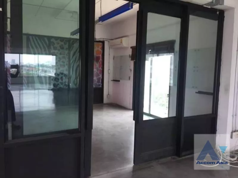 7  Building for rent and sale in ratchadapisek ,Bangkok MRT Sutthisan AA36513