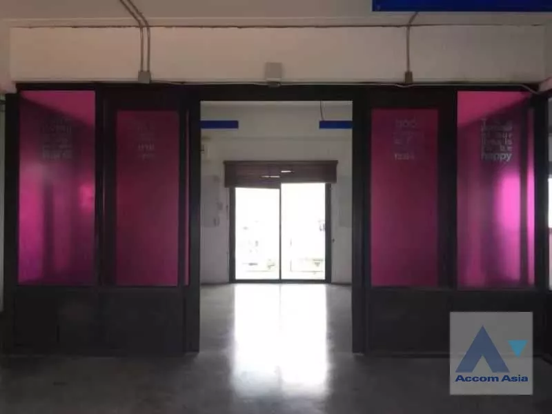 8  Building for rent and sale in Phaholyothin ,Bangkok MRT Sutthisan AA36513