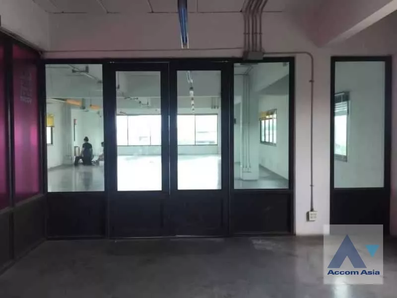 9  Building for rent and sale in Phaholyothin ,Bangkok MRT Sutthisan AA36513