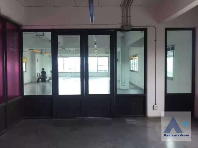 9  Building for rent and sale in ratchadapisek ,Bangkok MRT Sutthisan AA36513