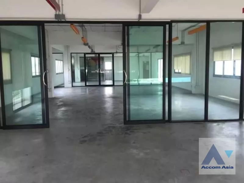 4  Building for rent and sale in ratchadapisek ,Bangkok MRT Sutthisan AA36513
