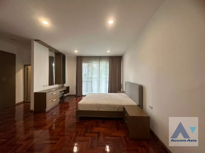 6  3 br Apartment For Rent in Sukhumvit ,Bangkok BTS Phrom Phong at Family Size Desirable AA36515