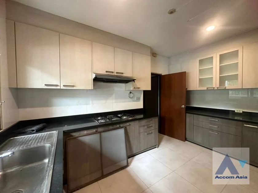4  3 br Apartment For Rent in Sukhumvit ,Bangkok BTS Phrom Phong at Family Size Desirable AA36515