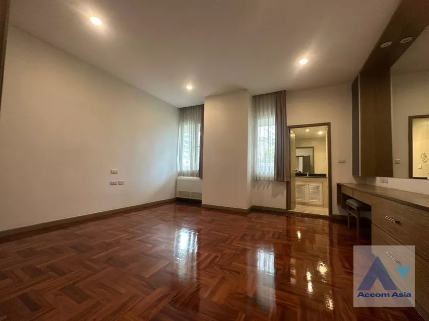 9  3 br Apartment For Rent in Sukhumvit ,Bangkok BTS Phrom Phong at Family Size Desirable AA36515