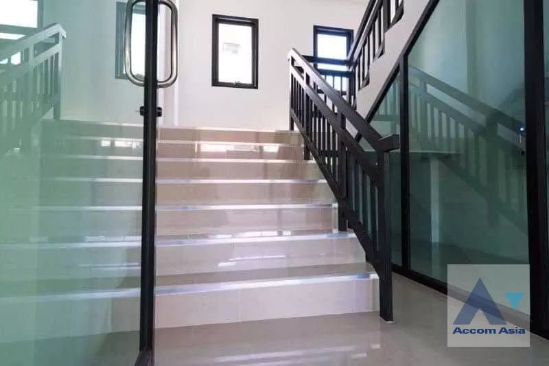 10  Building For Sale in Phaholyothin ,Bangkok MRT Sutthisan AA36516