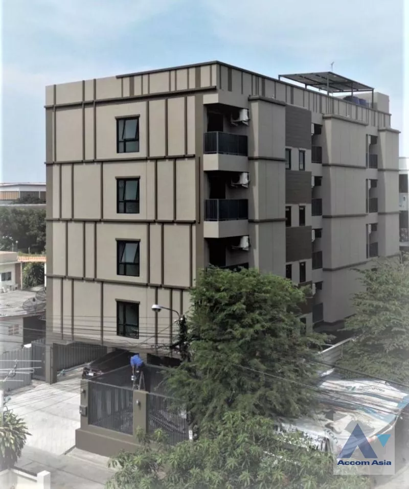  1  Building For Sale in Phaholyothin ,Bangkok MRT Sutthisan AA36516