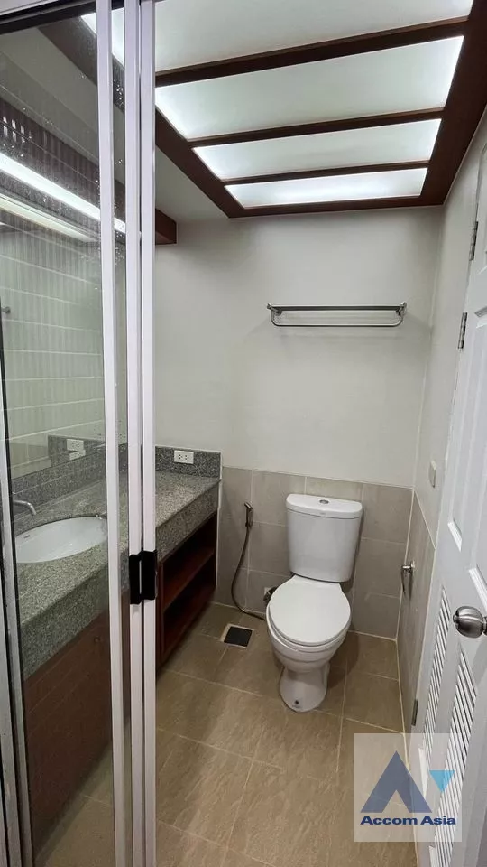 14  2 br Condominium For Rent in Sathorn ,Bangkok MRT Khlong Toei at Yen Akard Garden AA36528