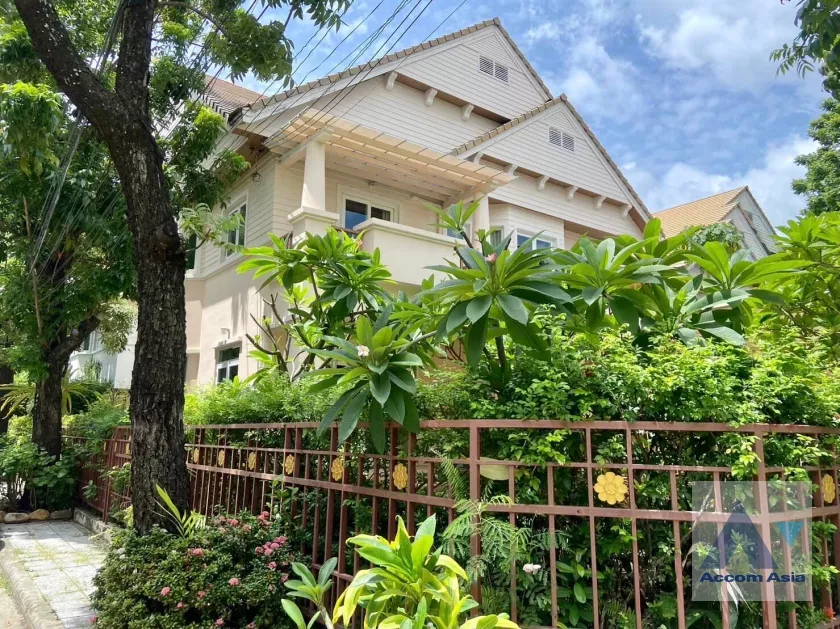  1  4 br House For Sale in pattanakarn ,Bangkok ARL Hua Mak AA36531