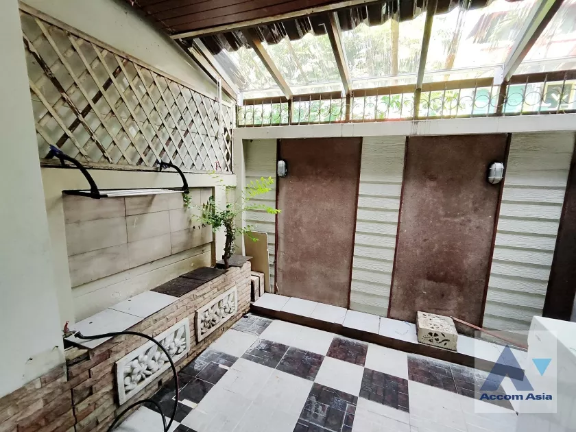 14  3 br Townhouse For Rent in Lat Phrao ,Bangkok  at Baan Klang Muang The Paris Rama 9-Ramkamhaeng AA36533