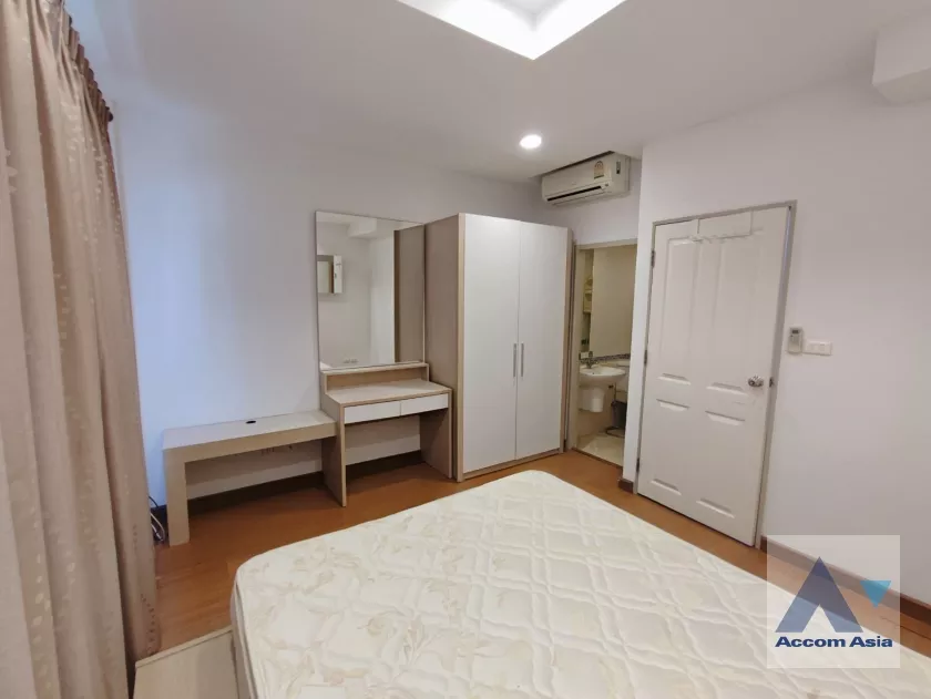 5  3 br Townhouse For Rent in Lat Phrao ,Bangkok  at Baan Klang Muang The Paris Rama 9-Ramkamhaeng AA36533