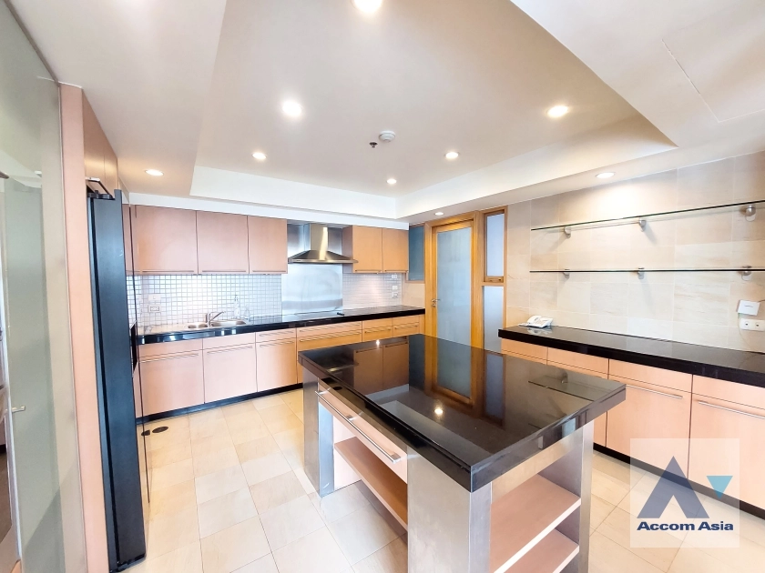 12  4 br Condominium For Rent in Ploenchit ,Bangkok BTS Ratchadamri at Baan Ratchadamri AA36540