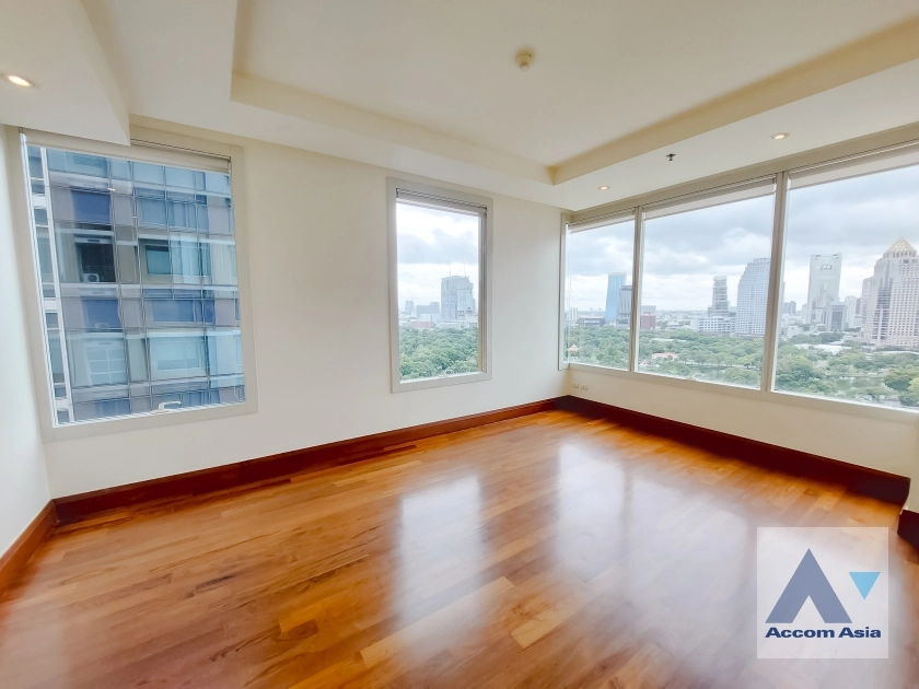 19  4 br Condominium For Rent in Ploenchit ,Bangkok BTS Ratchadamri at Baan Ratchadamri AA36540