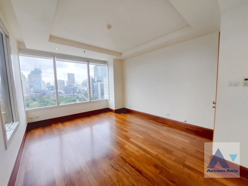 20  4 br Condominium For Rent in Ploenchit ,Bangkok BTS Ratchadamri at Baan Ratchadamri AA36540