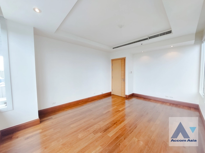 21  4 br Condominium For Rent in Ploenchit ,Bangkok BTS Ratchadamri at Baan Ratchadamri AA36540