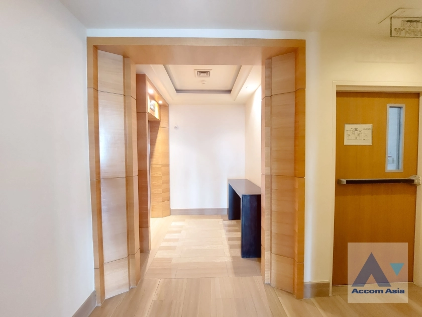 24  4 br Condominium For Rent in Ploenchit ,Bangkok BTS Ratchadamri at Baan Ratchadamri AA36540
