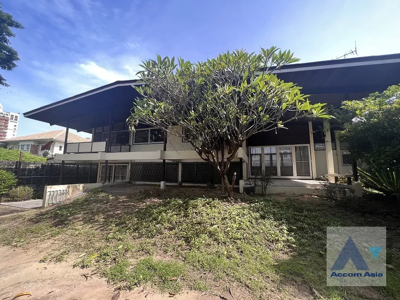 unitHome Office |  House For Rent in Sukhumvit, Bangkok  near BTS Ekkamai (AA36548)