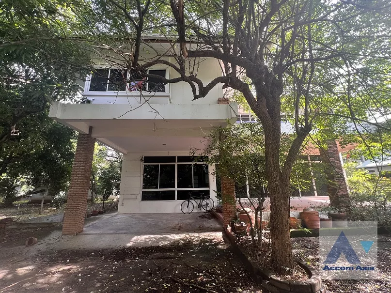 4  House For Rent in Sukhumvit ,Bangkok BTS Ekkamai AA36548