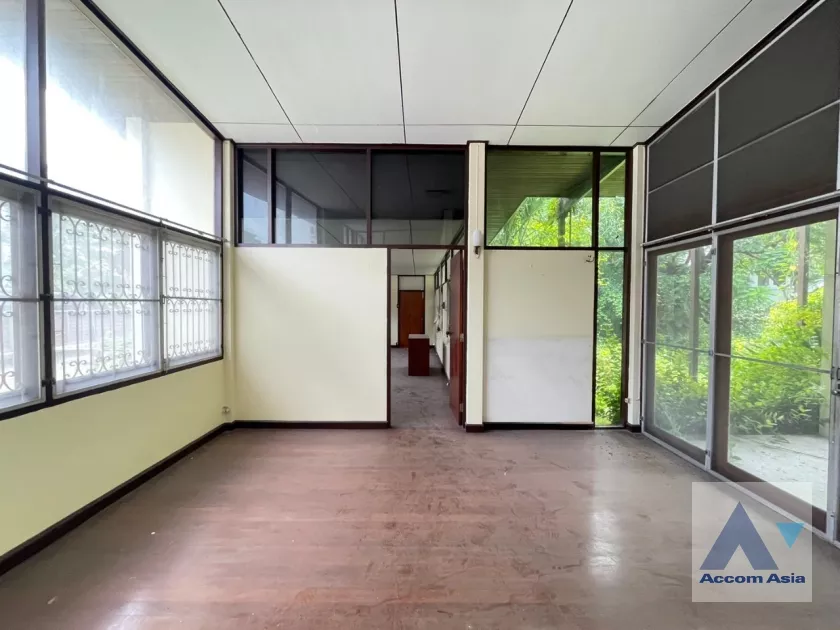 11  House For Rent in Sukhumvit ,Bangkok BTS Ekkamai AA36548