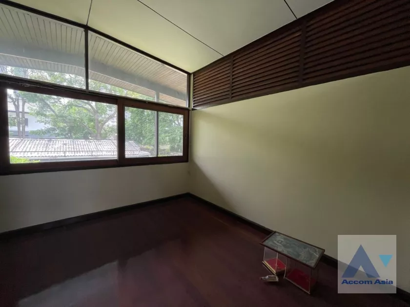 18  House For Rent in Sukhumvit ,Bangkok BTS Ekkamai AA36548