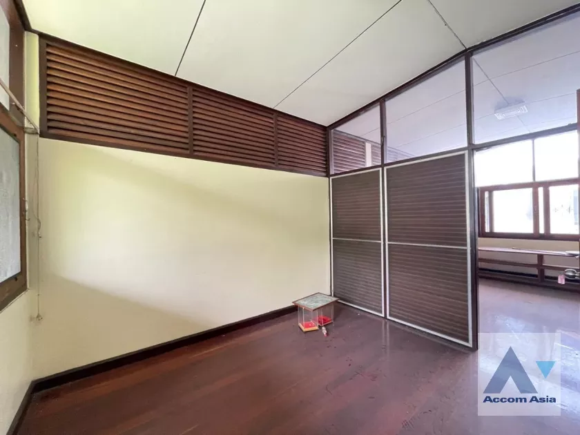 16  House For Rent in Sukhumvit ,Bangkok BTS Ekkamai AA36548