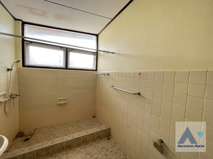 35  House For Rent in Sukhumvit ,Bangkok BTS Ekkamai AA36548