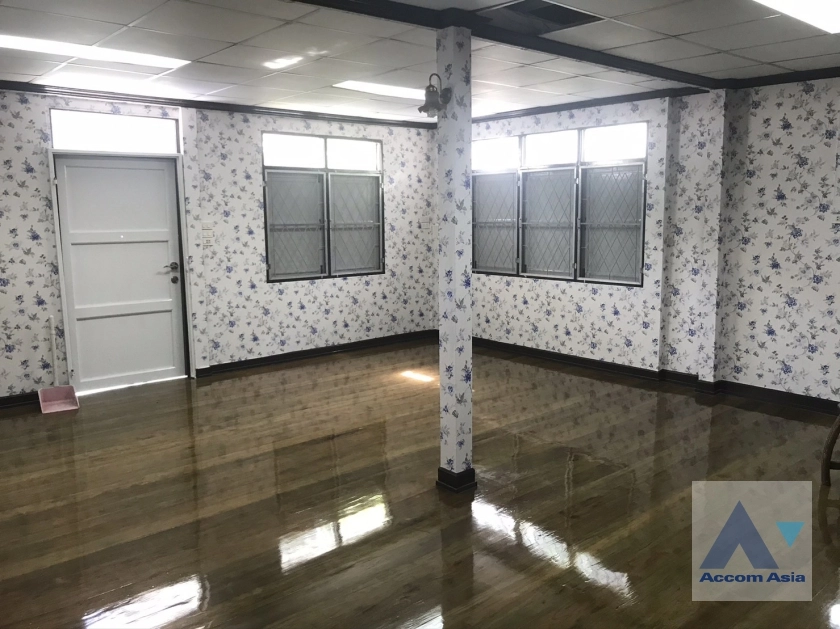 6  2 br House for rent and sale in Sathorn ,Bangkok BTS Saint Louis AA36551