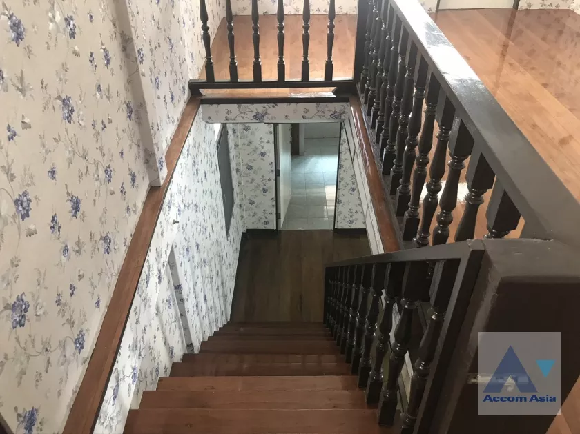 9  2 br House for rent and sale in sathorn ,Bangkok BTS Saint Louis AA36551