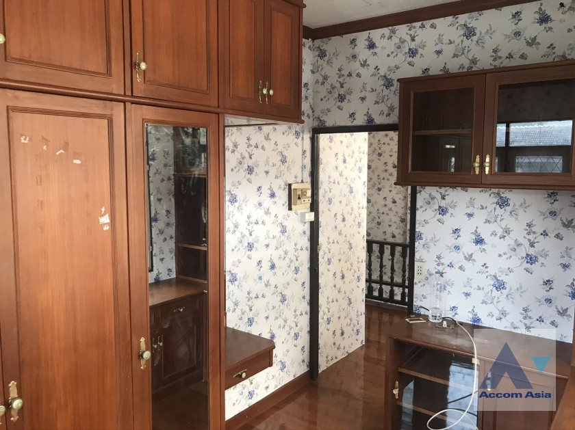 8  2 br House for rent and sale in Sathorn ,Bangkok BTS Saint Louis AA36551