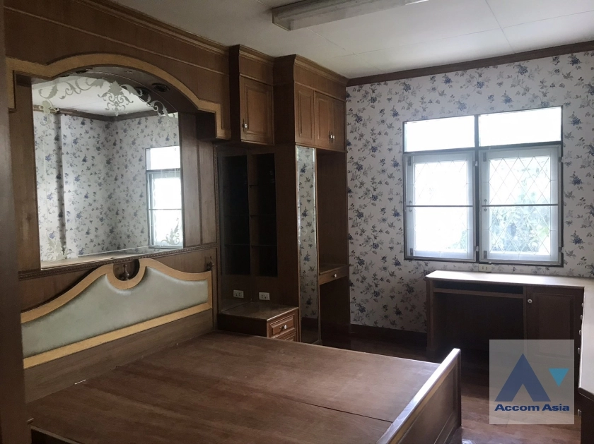 7  2 br House for rent and sale in Sathorn ,Bangkok BTS Saint Louis AA36551