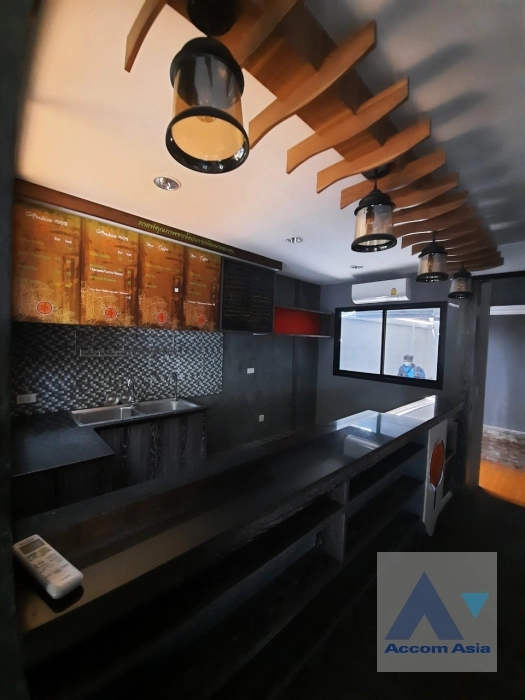 6  House For Rent in Phaholyothin ,Bangkok BTS Ari AA36553