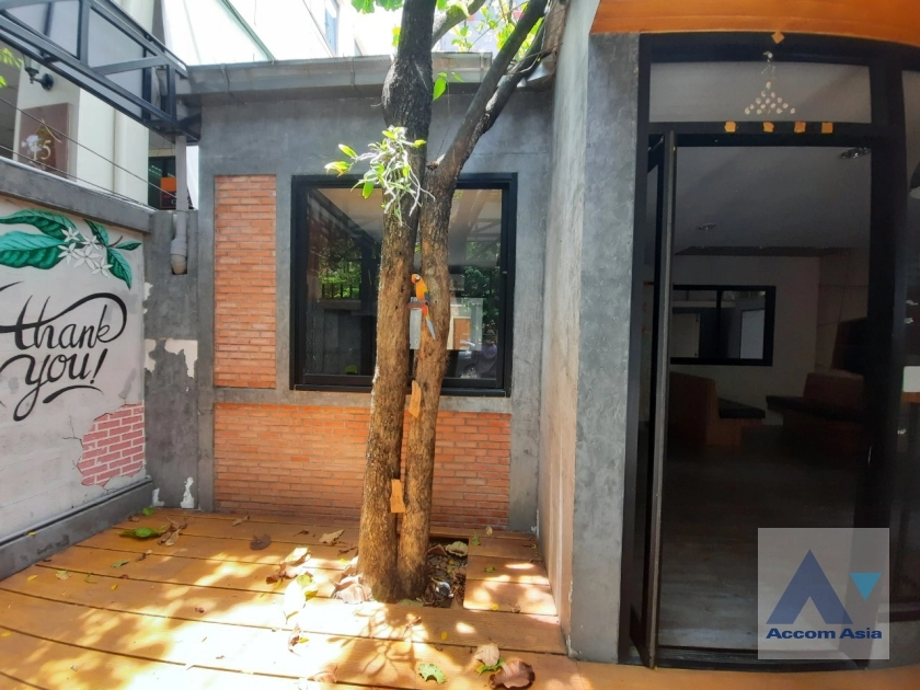 13  House For Rent in Phaholyothin ,Bangkok BTS Ari AA36553