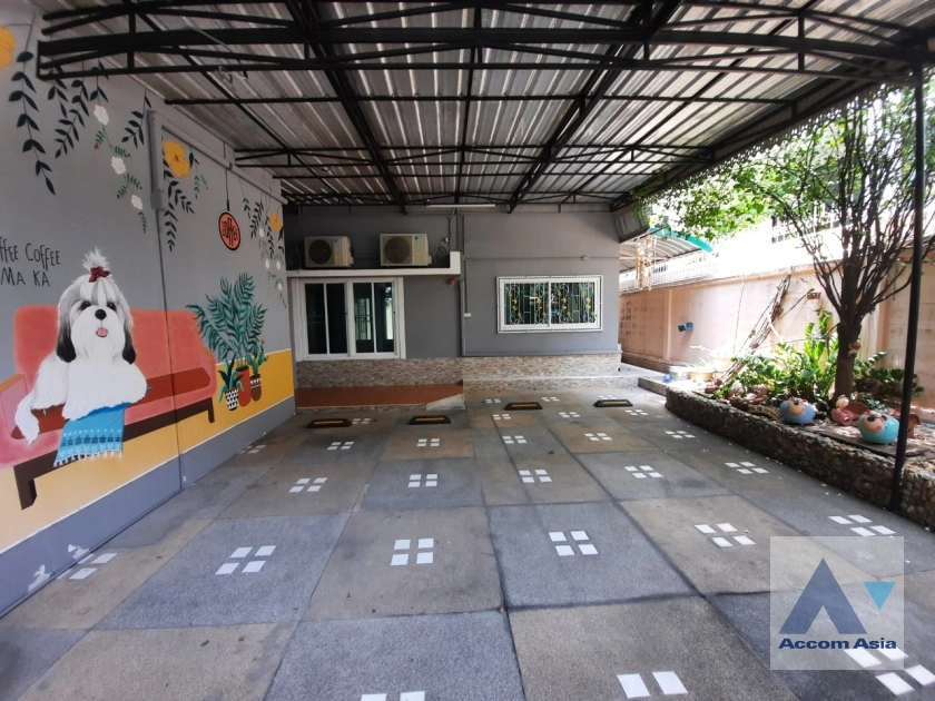  2  House For Rent in Phaholyothin ,Bangkok BTS Ari AA36553